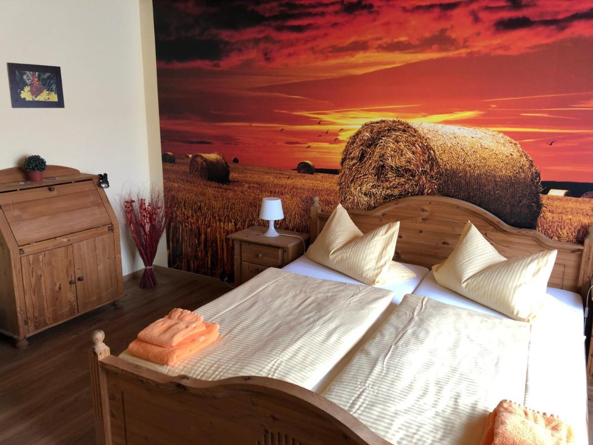 Hotel Schuetzenhaus Bruck  Екстериор снимка